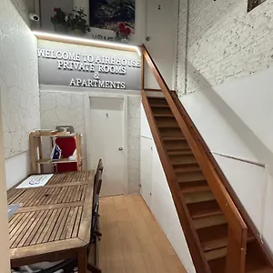 Airbhouse Private & Seville